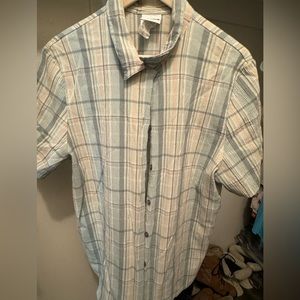 Men’s button down top